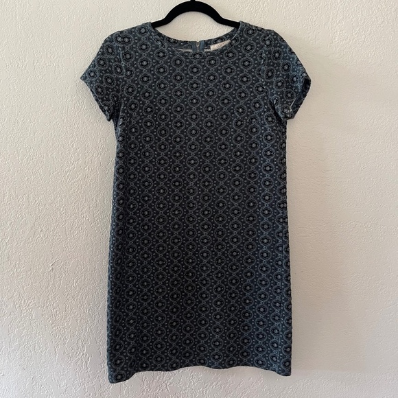 Loft green textured medallion shift dress - Picture 1 of 5